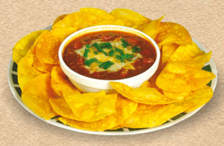 Nachos com chili e queijo