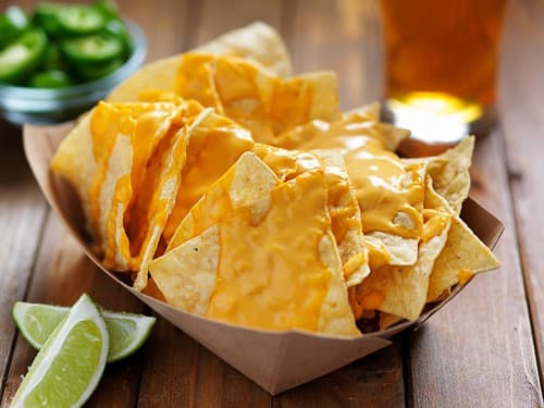Nachos com queijo