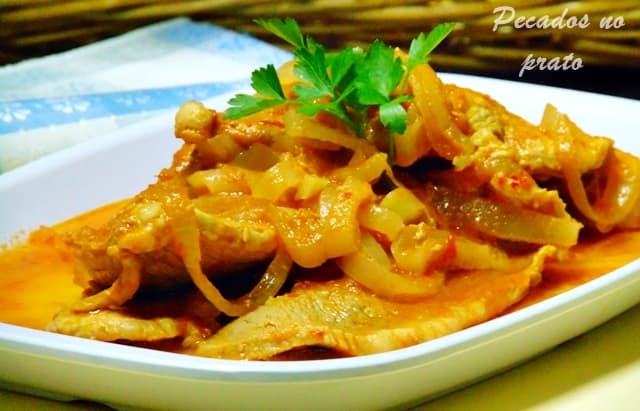 Febras à Cebolada