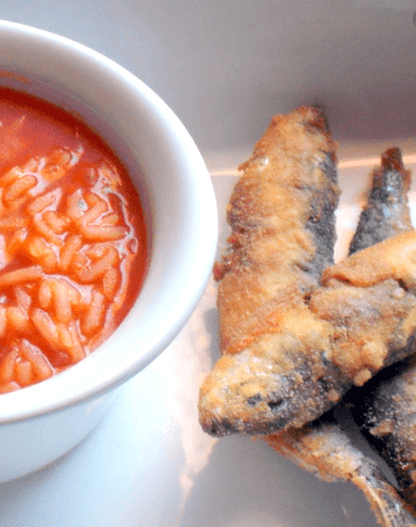 Petinga Frita com Arroz de Tomate